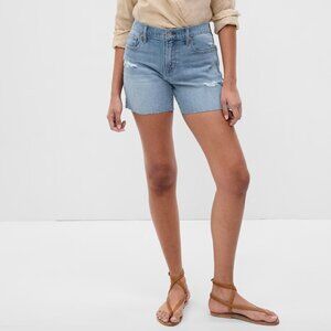 Gap 5" Mid Rise Denim Girlfriend Shorts Light Indigo Destructed